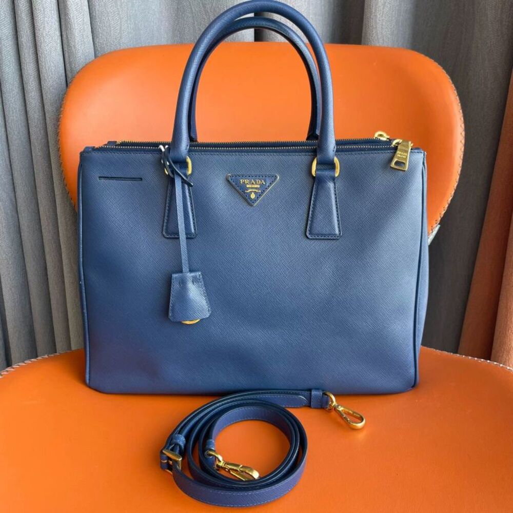 Prada Women Pre-Loved Bag Very Good Condition